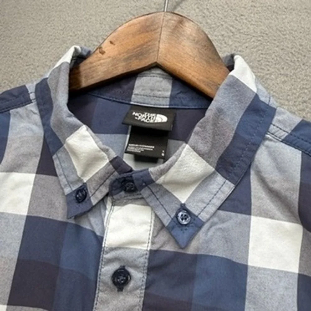 The North Face Shirt Short Sleeve Button Down Regular Fit Large Blue Plaid Nylon